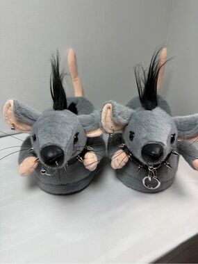 Dollskill Gnaw on This Rat Slippers Size Small Punk Rat NWOT See Note